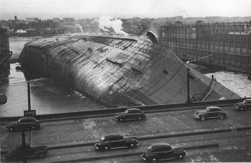 USS Normandie / Lafayette tras el sabotaje