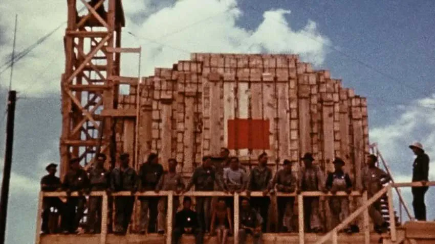 Primera prueba Los Álamos explosión de 100 toneladas de TNT